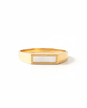 Auster Gold Ring